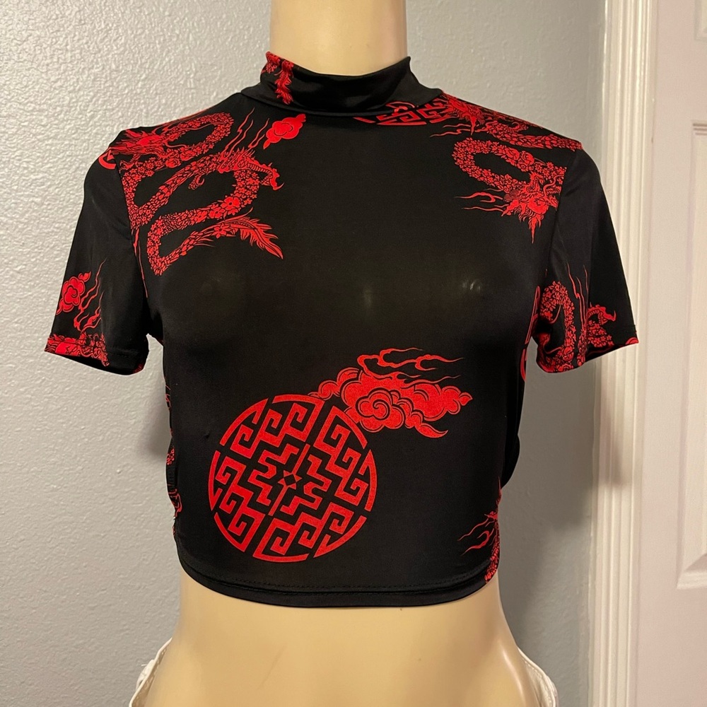 NEW Timing black dragon crop top